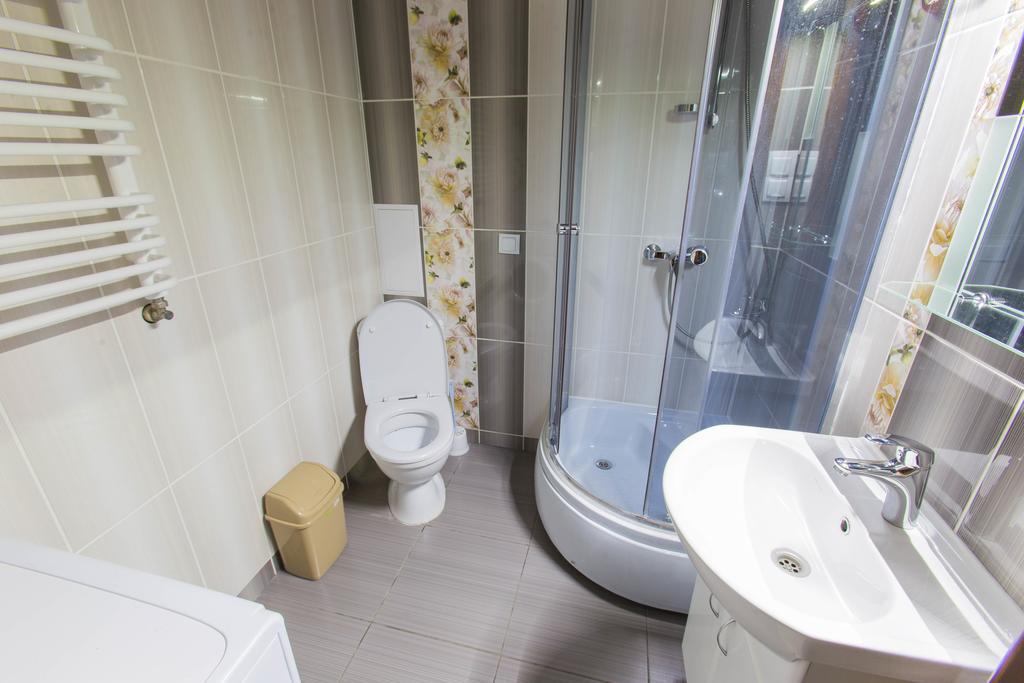 Modern Apartment On Akademika Sakharova 27A Ivano-Frankivsk Ngoại thất bức ảnh