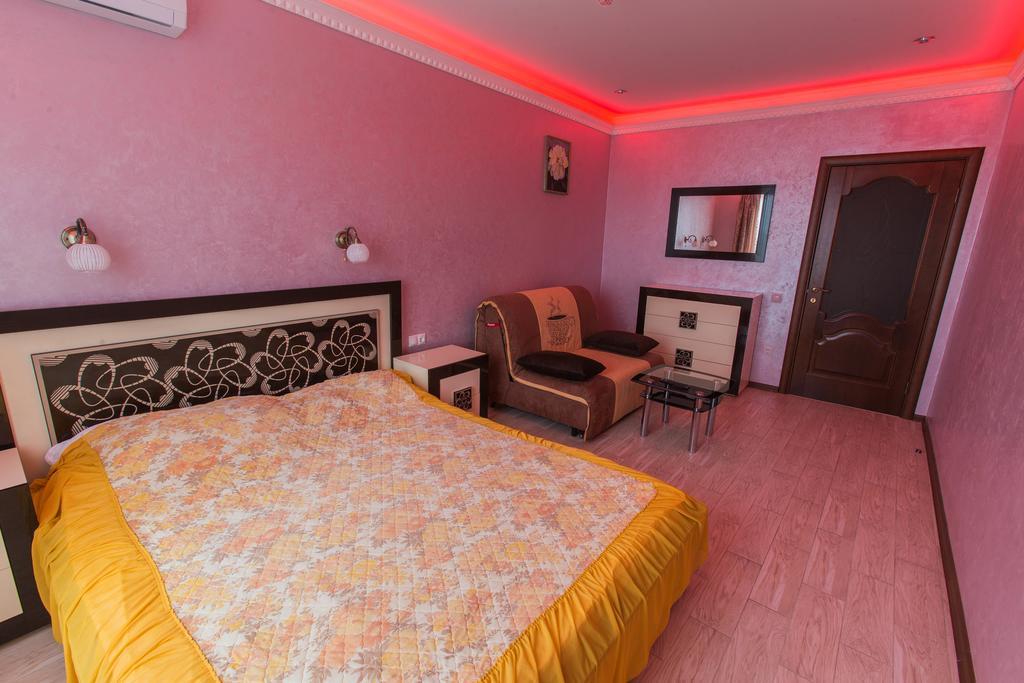 Modern Apartment On Akademika Sakharova 27A Ivano-Frankivsk Ngoại thất bức ảnh