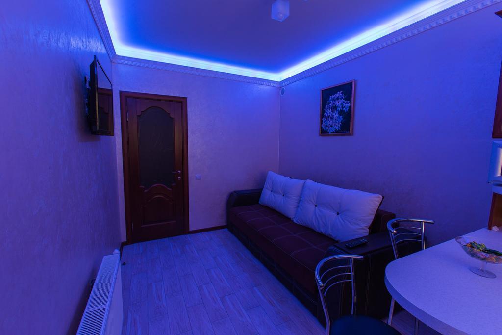 Modern Apartment On Akademika Sakharova 27A Ivano-Frankivsk Ngoại thất bức ảnh