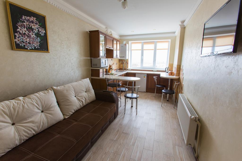 Modern Apartment On Akademika Sakharova 27A Ivano-Frankivsk Ngoại thất bức ảnh