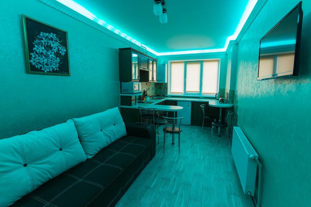 Modern Apartment On Akademika Sakharova 27A Ivano-Frankivsk Ngoại thất bức ảnh